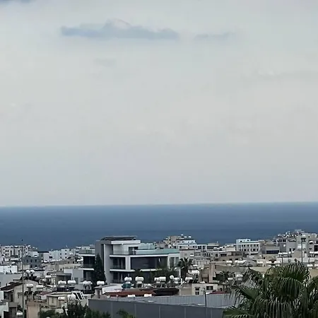 3 Bedroom Penthouse Jacuzzi Seaview Лімасол Екстер'єр фото