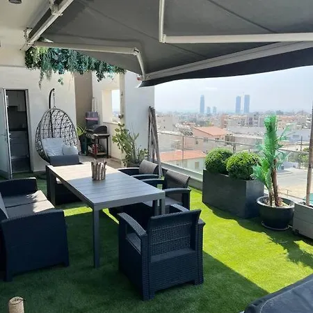3 Bedroom Penthouse Jacuzzi Seaview Лімасол Екстер'єр фото