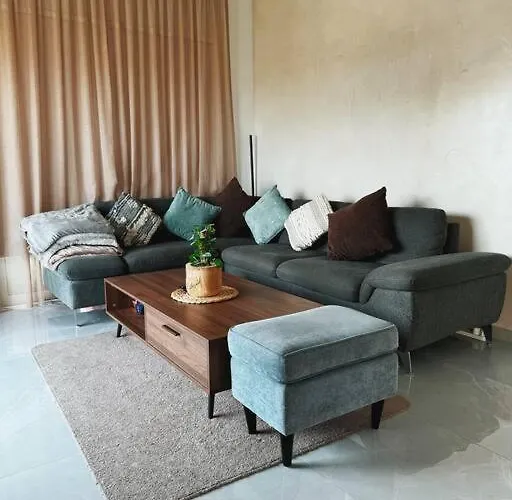 3 Bedroom Penthouse Jacuzzi Seaview