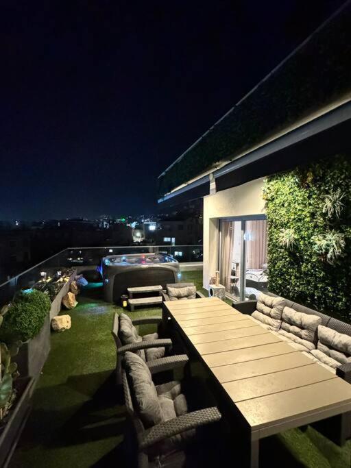 3 Bedroom Penthouse Jacuzzi Seaview Διαμέρισμα *