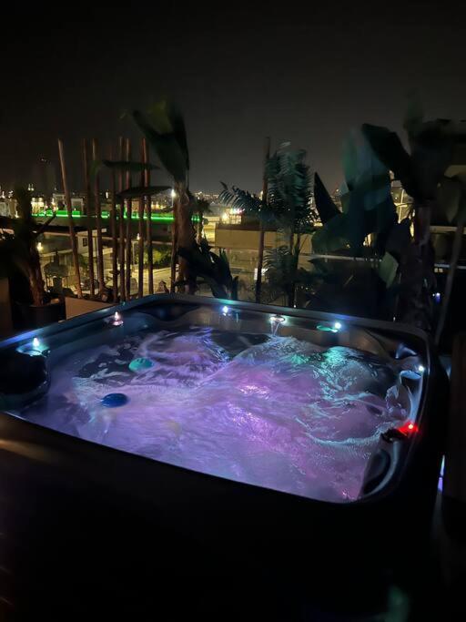 3 Bedroom Penthouse Jacuzzi Seaview *